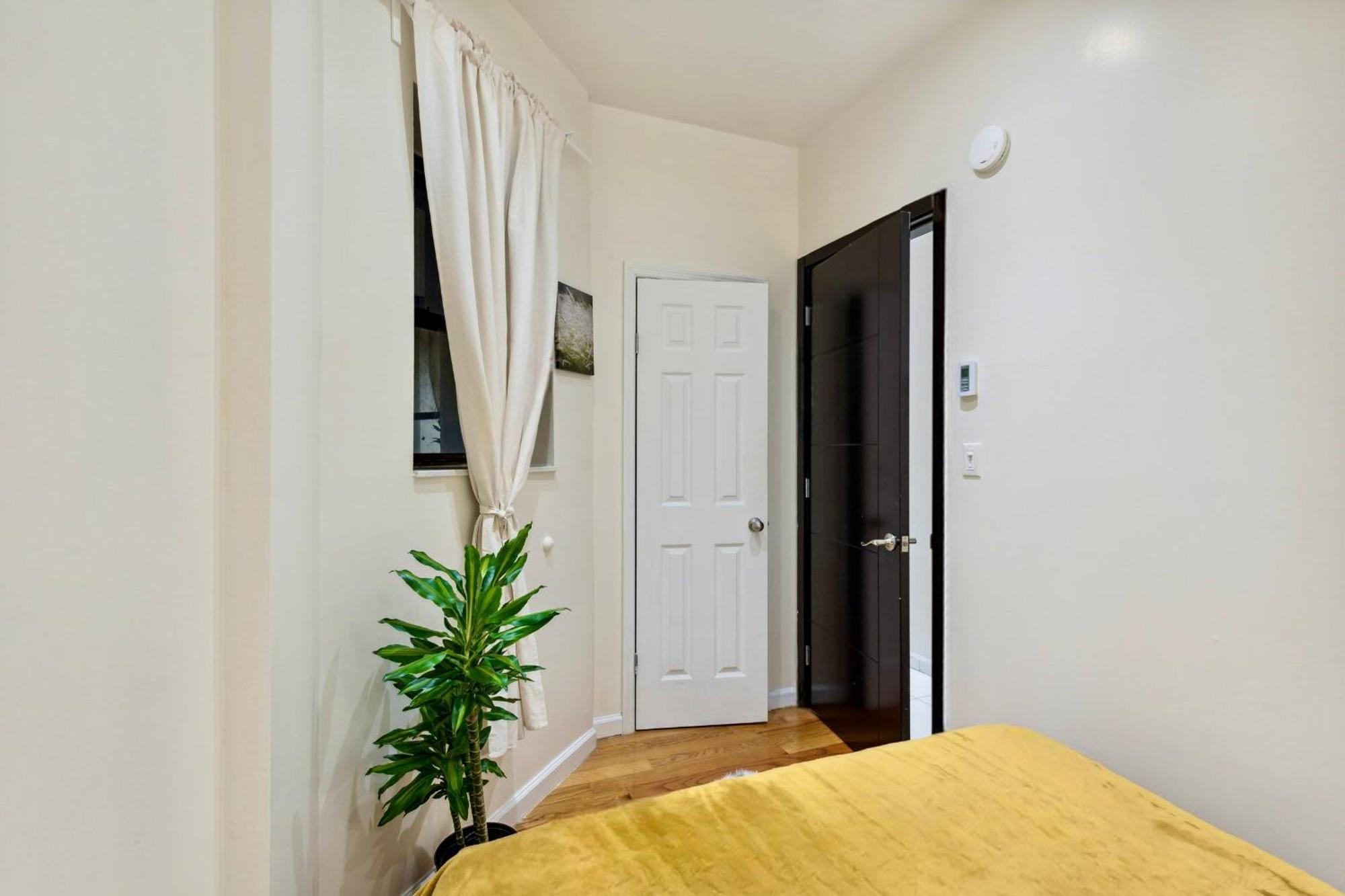 Central & Cozy 2 Bd Apt In Manhattan ニューヨーク エクステリア 写真
